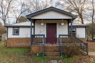 Building Photo - 3254 Cherry Ave