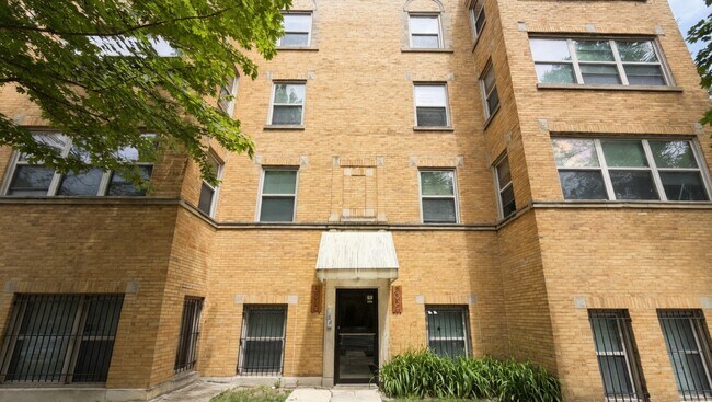 Foto del edificio - 2046 W Touhy Ave