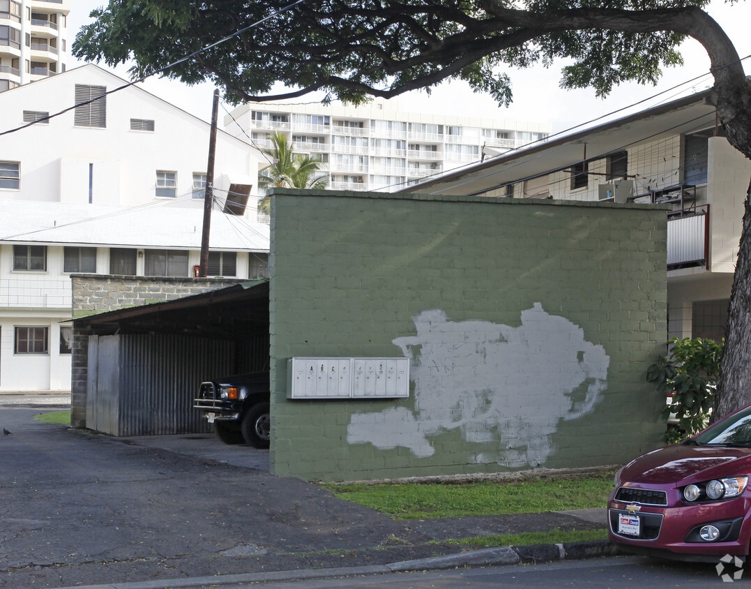 Building Photo - 1750 Young St