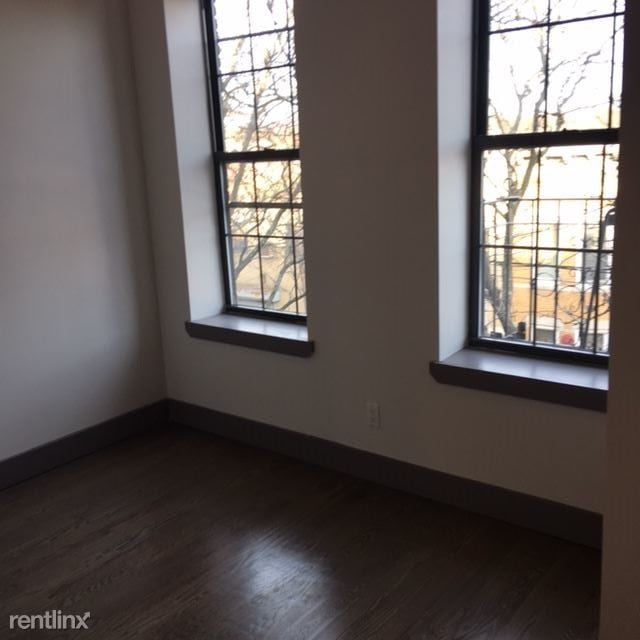 Building Photo - 1645 Summerfield St