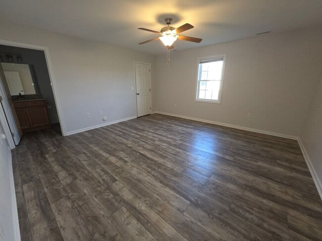 Building Photo - 2171 Smith Mountain Lake Pkwy