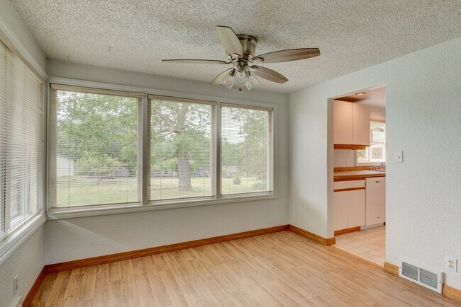 Foto del edificio - 3 Bedroom 2 Bath Home near Heart of Oak Ha...