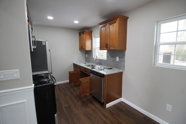 Building Photo - 4805 Toledo Ct