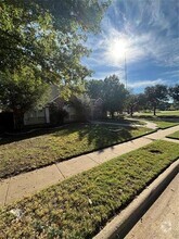 Building Photo - 3200 Willow Ridge Trail