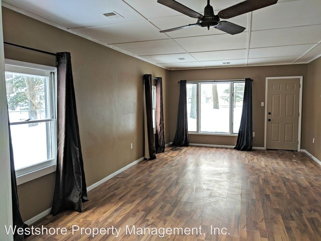 Building Photo - 2 br, 1 bath House - 54 S. Sheridan Dr.
