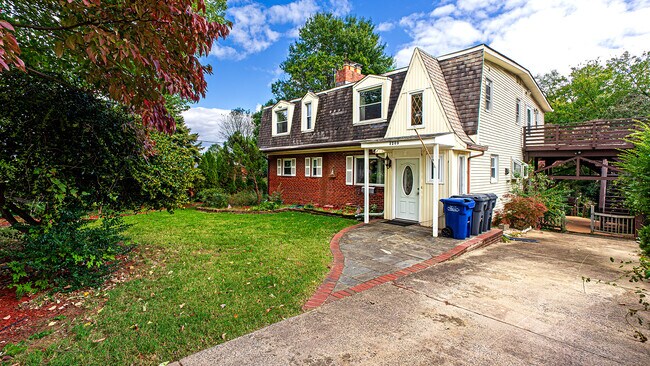 Foto del edificio - 3209 Apex Cir