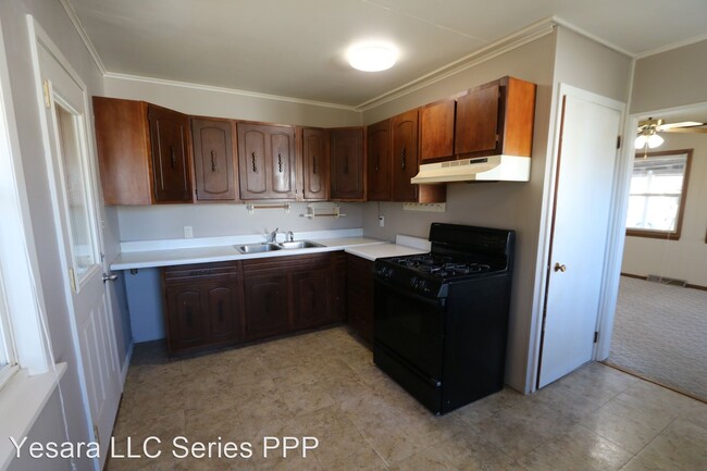 Foto del edificio - 122-124-124 Melrose Ct