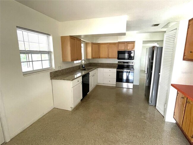 Foto del edificio - 4546 Huntington St NE