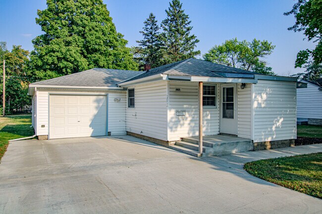 Foto del edificio - 1417 Ash St