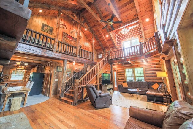 Foto del edificio - 195 Black Bear Dr