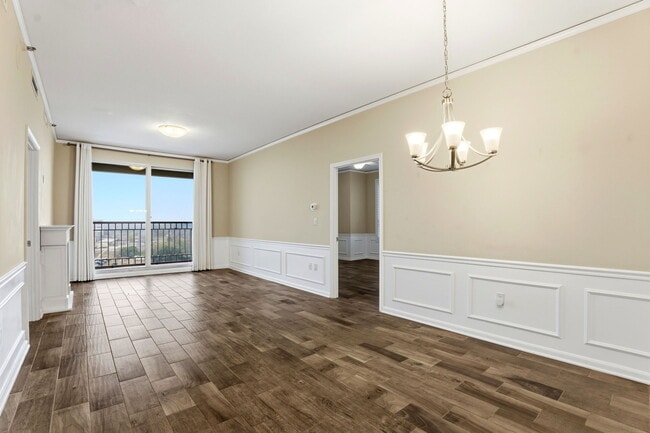 Foto del edificio - 1 Towers Park Ln