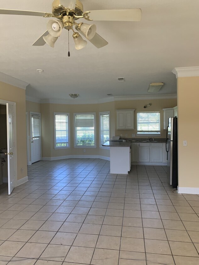 Building Photo - 49 Kirk Cauldy Dr