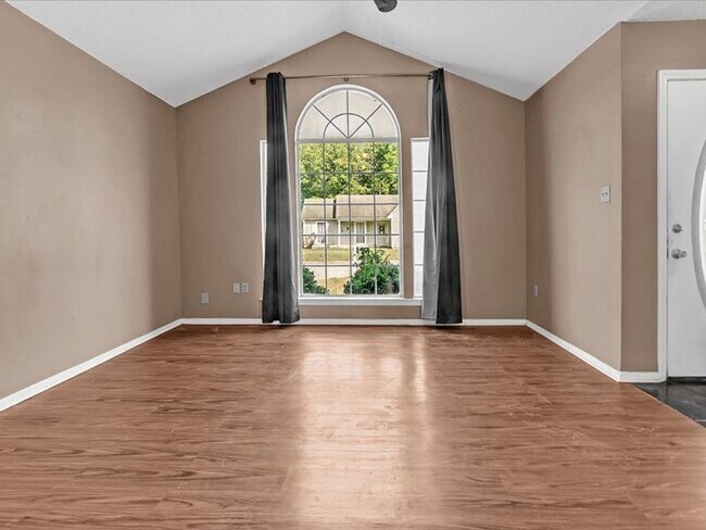 Foto del edificio - 2647 Waverly Dr