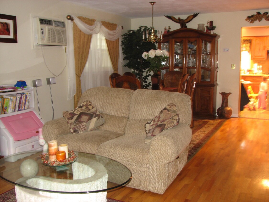 8 Devon Terrace, Kearny, NJ 07032 House Rental in Kearny, NJ