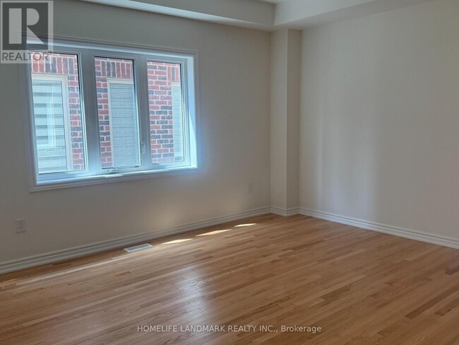Building Photo - 4 Kenneth Ross Bnd