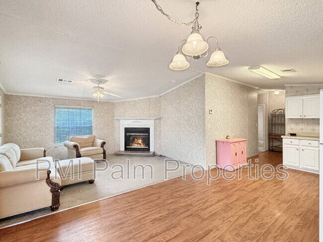 Foto del edificio - 7568 SE Swan Ave