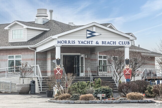 Morris Yacht Club is City Island's most beloved yacht and social club.