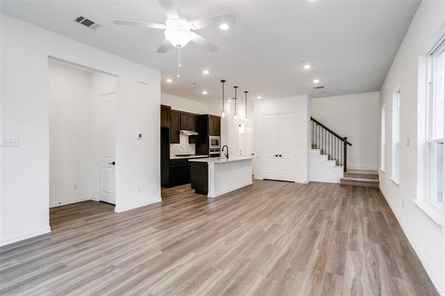 Foto del edificio - 9924 Hennings St