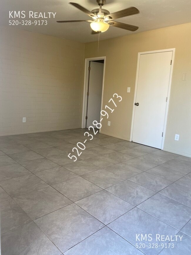 Building Photo - 2828 N Fontana Ave