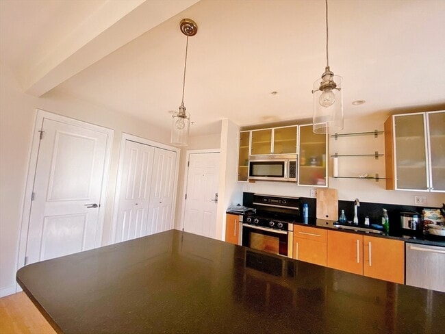 Foto del edificio - 120 Mountfort St