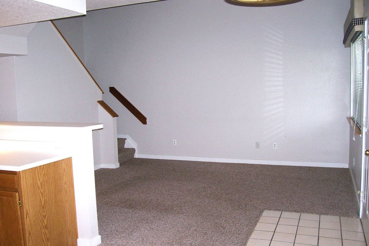 Building Photo - Comfortable Condo Near CSU