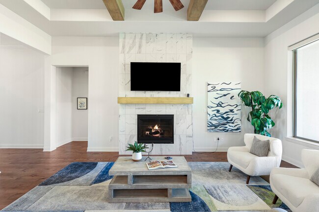 Building Photo - 299 Peakside Cir