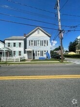 Building Photo - 2581 South Ave