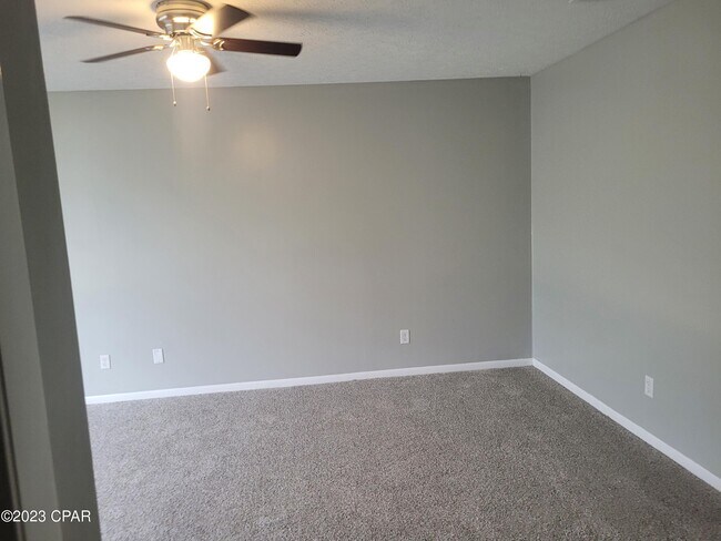 Building Photo - 4083 Woodridge Pl
