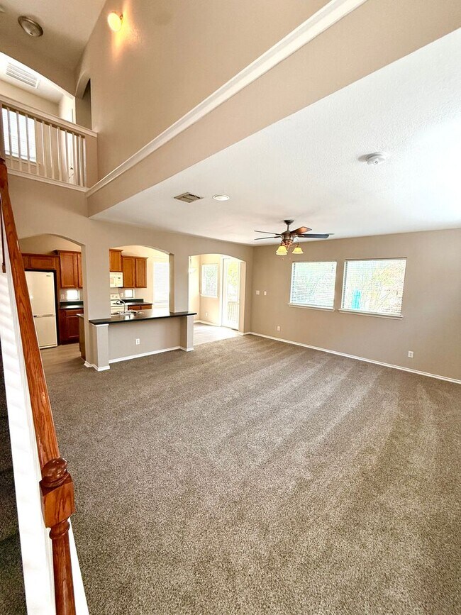 Foto del edificio - 2-Story 3 Bedroom / 2.5 Bath Home In Stone...
