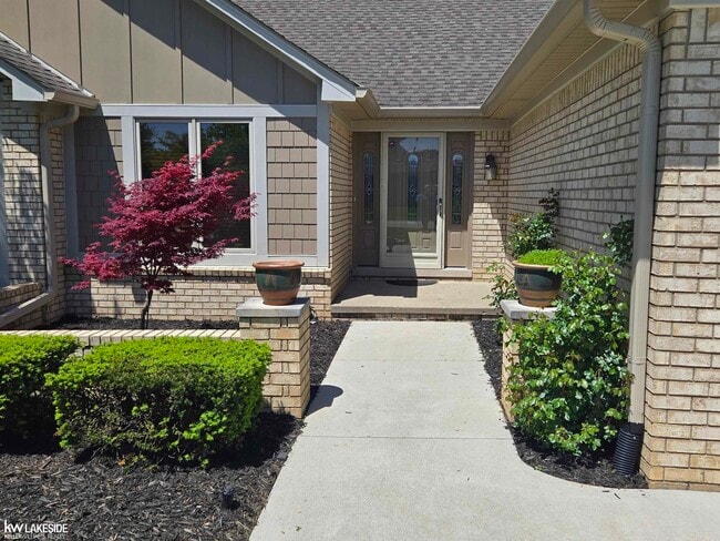 Building Photo - 52843 Deerwood Dr