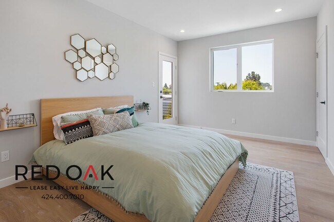 Foto del edificio - Brand NEW Developed Bright And Spacious Tw...