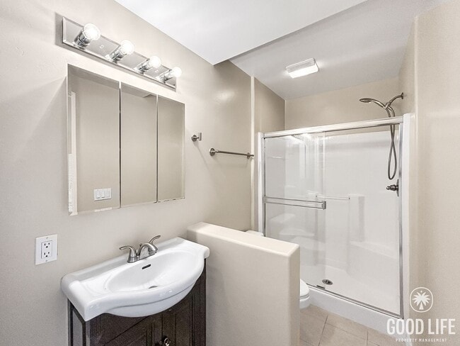 Foto del edificio - Beautiful 2B/2BA Townhouse w/ Washer/Dryer...