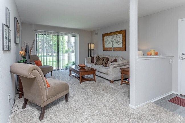 Interior Photo - Essex At Hampton