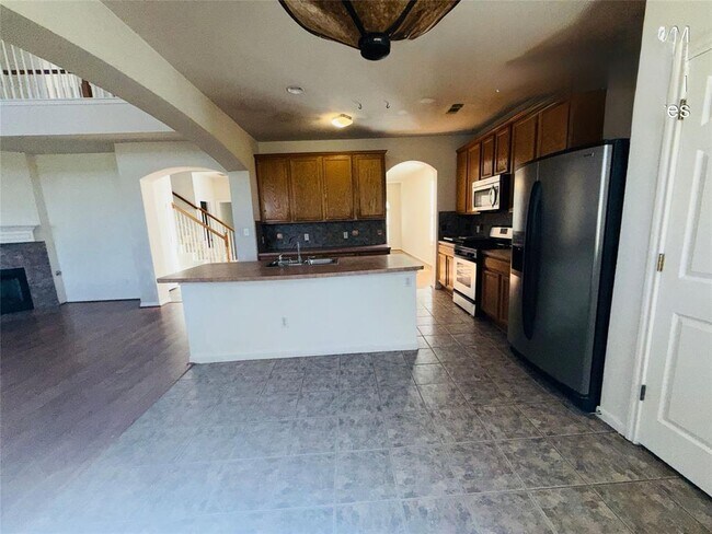 Foto del edificio - 1124 Winding Creek Pl