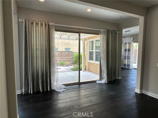 Building Photo - 6005 Amora Dr