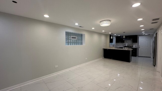 Foto del edificio - 5405 N Campbell Ave