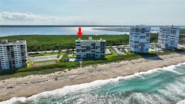 Building Photo - 10000 S Ocean Dr