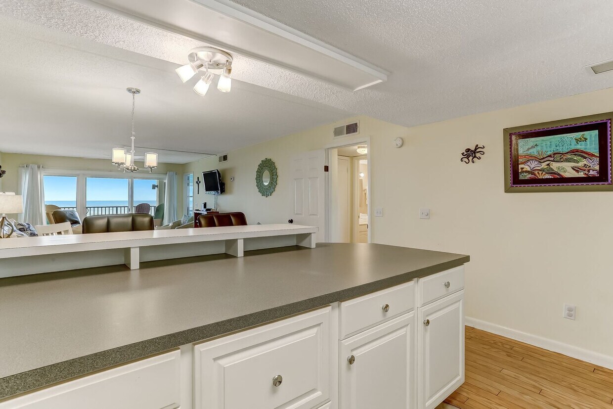 Foto principal - 3350 S Fletcher Ave