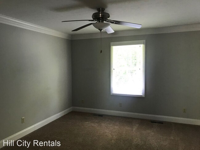 Building Photo - 3 br, 2 bath House - 127 Creekview Court