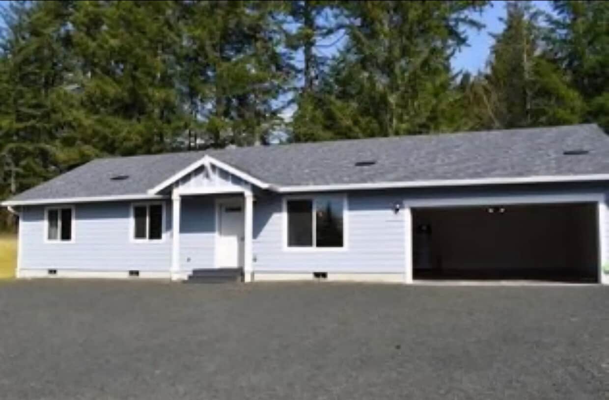 Primary Photo - 3 bedroom Rambler off of Agate