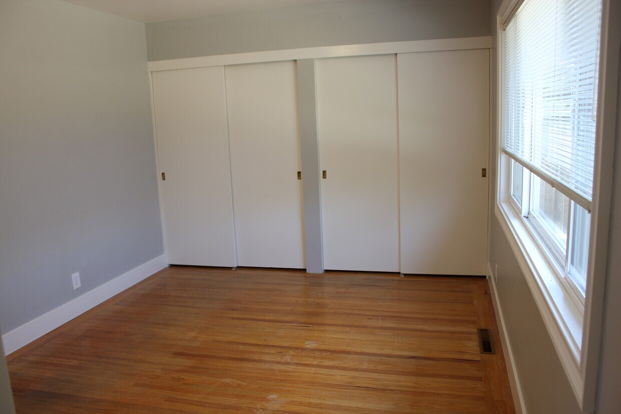 Master bedroom - 367 Montclair Drive