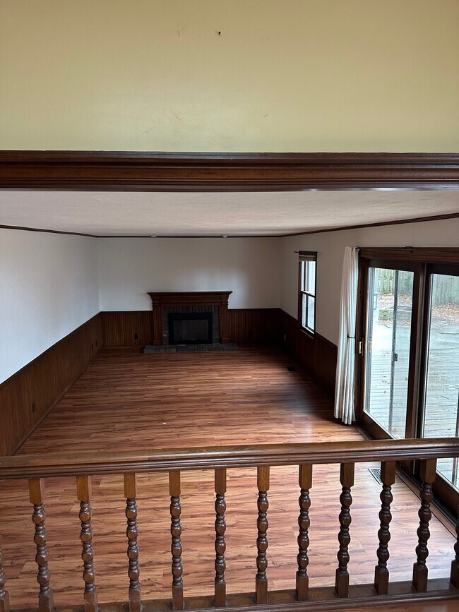 Foto del edificio - 776 Meadowbrook Ave