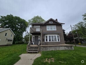 Building Photo - 3302 Parkwood Ave