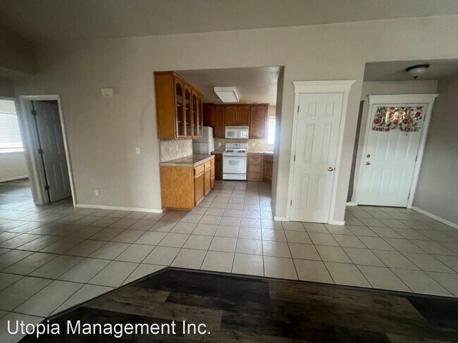 Building Photo - 3 br, 2 bath House - 1090 Shadow Mountain