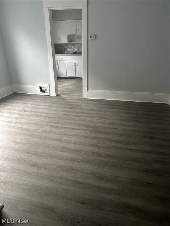 Foto del edificio - 4614 E 93rd St
