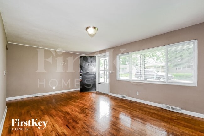 Foto del edificio - 704 Highland Dr