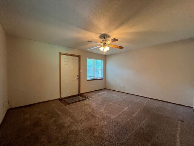 Building Photo - 808-810-810 Clinkscales Rd
