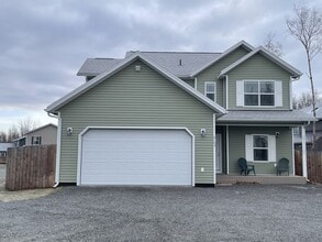 Building Photo - 2143 S Valley Loop
