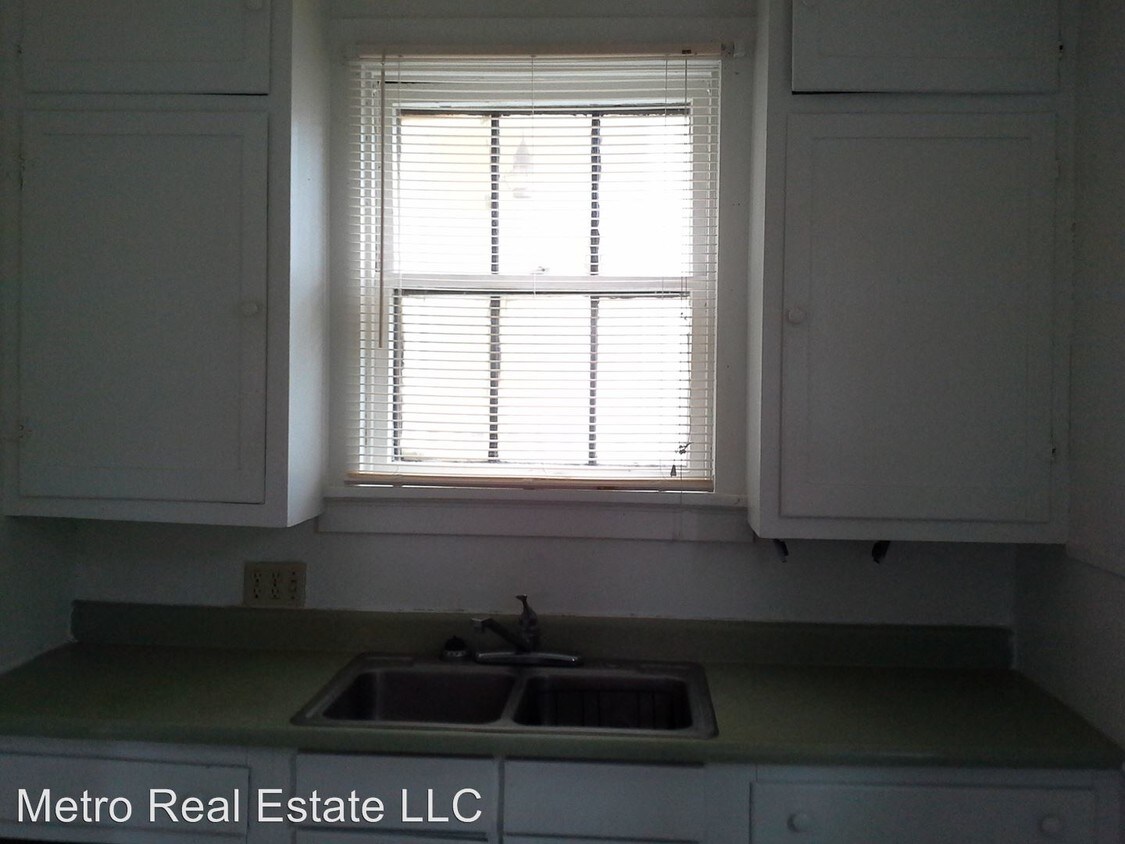 Building Photo - 2222 Webster St