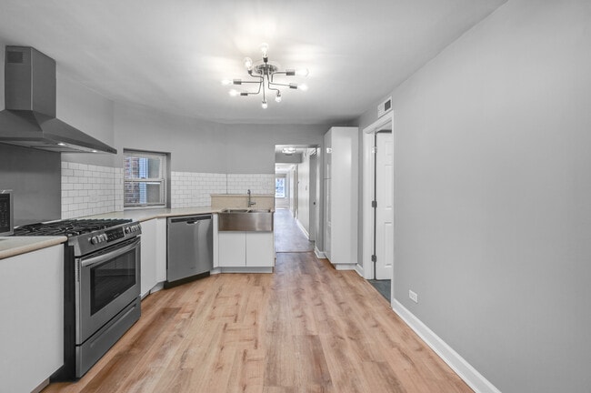 Kitchen - 2448 W Taylor St